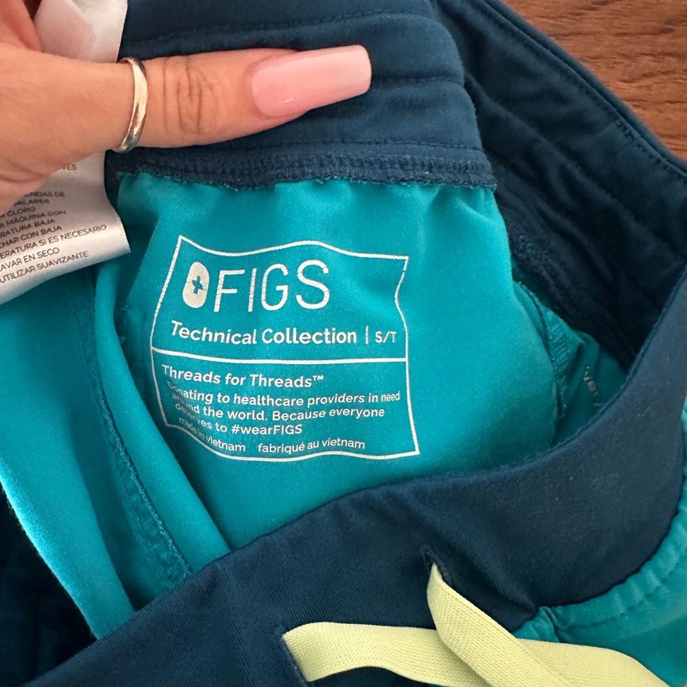 Figs Teal Set